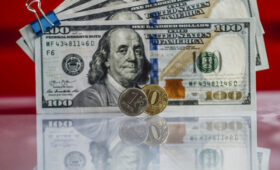 Курсу рубля поставили диагноз на апрель: эксперты дали прогноз