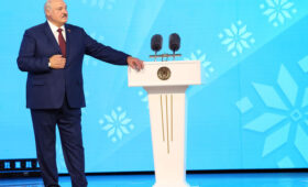 Лукашенко сказал, какой продукт необходим белорусам к картошке