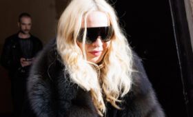 Мадонна объявила о новом альбоме: «Другая идентичность»