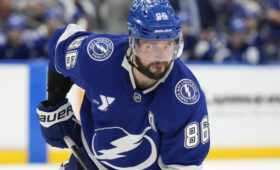 Макдэвид заберёт у Кучерова «Арт Росс Трофи», россиянин у канадца – «Харт Трофи»