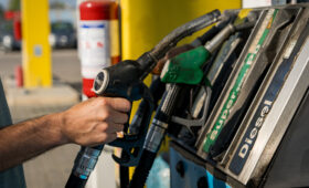 Названы причины, по которым цены на нефть могут как вернуться к $110, так и упасть до $80 за баррель