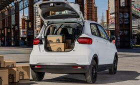 Небольшой электромобиль Leapmotor T03 превратился в фургон