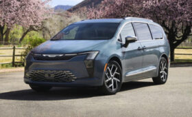 Обновленный минивэн Chrysler Pacifica: официальная премьера