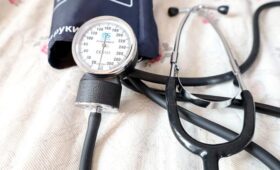 Озвучены симптомы высокого давления, которые легко пропустить