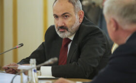 Пашинян внес «раскол церкви» в предвыборную программу своей партии