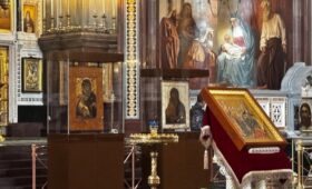Появились первые фотографии икон, переданных Третьяковской галереей РПЦ