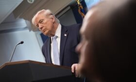 Политолог оценил риски от возможного перемещения войск США в Европе