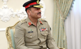 Посредники прибыли в попытках поставить войну на паузу