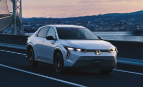 Продажи кроссовера Honda Insight стартуют в Японии, цена известна