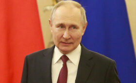 Путин назвал текущий момент в развитии России историческим и переломным