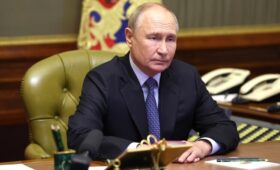 Путин поручил обеспечить бесперебойную работу жизненно важных сервисов