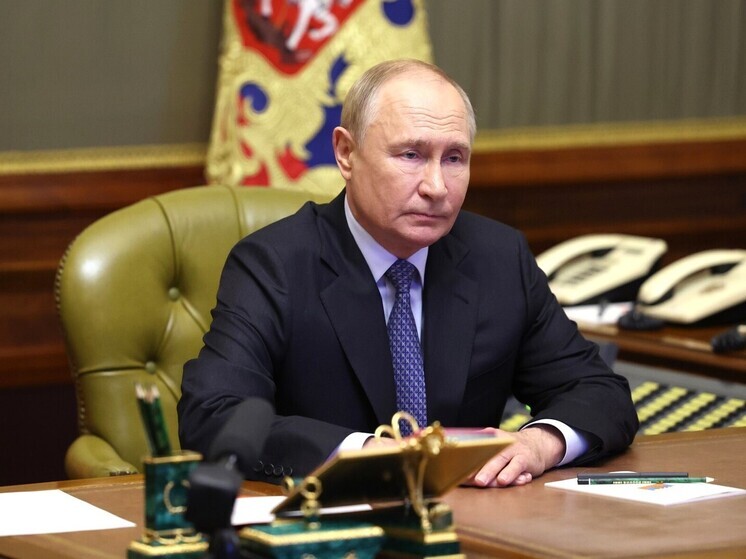 Путин поручил обеспечить бесперебойную работу жизненно важных сервисов