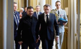 Раздавив Зеленского, Трамп примется за Макрона