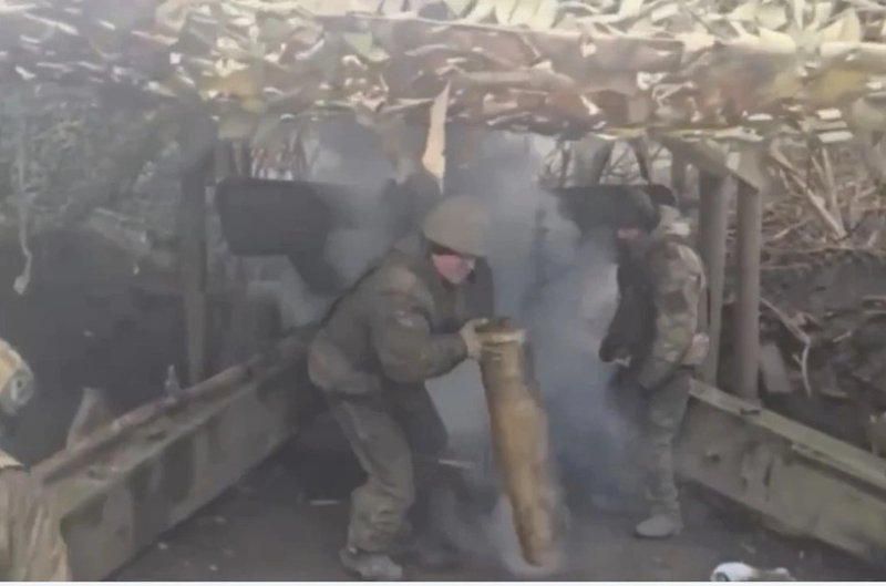 Разведывательно-ударный дуэт: расчет «Мсты» уничтожил позиции ВСУ под Константиновкой Разведывательно-ударный дуэт: расчет «Мсты» уничтожил позиции ВСУ под Константиновкой