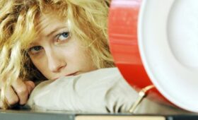 Россиянам назвали причины весенней усталости