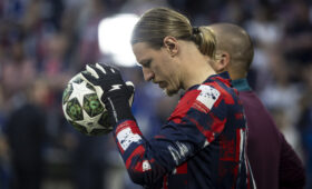 Сафонов сделал невероятное в Лиге чемпионов и поразил Губерниева