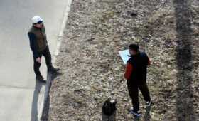 «Сарафанное радио» рынка труда: россияне стали чаще искать работу через знакомых