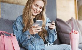 Секрет лояльности: как собрать конструктор выгод и получить эквивалент 13-й зарплаты от банка