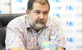 Сергей Лукьяненко переиздал книгу, внесенную в «антинарокотические» списки РКС