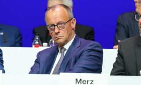 Штурвал натовского корабля — в руках сумасшедшего