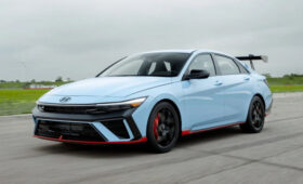 Спортседан Hyundai Elantra N TCR: окрыленный гонками