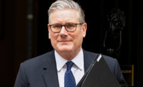 Стармер пришел в ярость из-за новой волны своего унижения: лейбористская шишка подставила