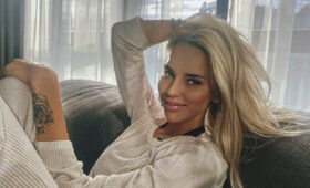 Стройная, как тростинка, Кудрявцева разделась до бикини, показав загорелую фигуру