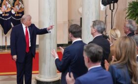 Свистать всех наверх! Трамп нашел способ загнать Европу на эсминцы и идти на войну с Ираном