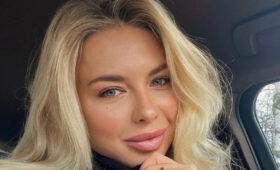 Тиманина в бикини показала фигуру «песочные часы», снявшись со спины