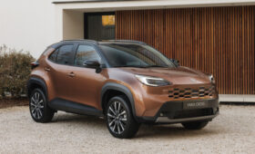 Toyota Yaris Cross обновился по подобию старших моделей