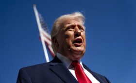 Трамп намекнул на морскую блокаду Ирана после провала переговоров в Исламабаде