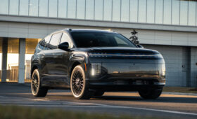 У кроссовера Hyundai Ioniq 9 Calligraphy появилась «затемнённая» спецверсия