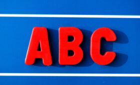 Ученые объяснили феномен неврологического явления: буквы имеют вкус