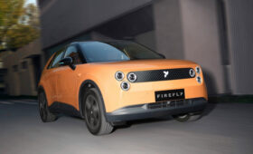 Успешный в Китае и забуксовавший в Европе хэтчбек Firefly обновлён через год после дебюта