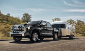 В Японии стартовали продажи Toyota Tundra и Highlander американского производства