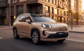В России начались продажи нового кроссовера GAC Aion V