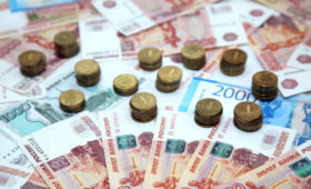 Вместо депозитов в банке россияне выбирают ценные бумаги и золото