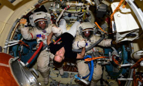 Все полеты космонавтов на МКС могут стать годовыми: в Роскосмосе обсуждают плюсы и минусы перехода на новый график