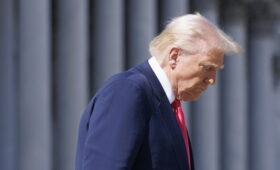 «Задыхаются, как забитая свинья»: Трамп сделал резкое заявление об Иране