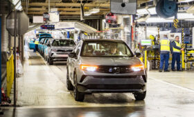 Завод в Пуасси, где собирают Opel Mokka и DS 3, в 2028 году навсегда остановит конвейер
