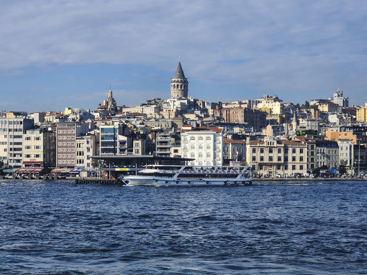 Зеленский прибыл с необъявленным визитом в Стамбул для переговоров по Украине Зеленский прибыл с необъявленным визитом в Стамбул для переговоров по Украине