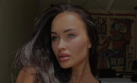 «Женщина-кошка»: Татарева вышла в свет в черной коже и кружевах