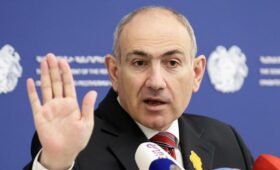Армения, возвращение в Россию: Флюгер Пашинян вертится между «добрыми кураторами», диаспорой и суровой реальностью