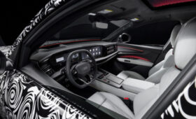 Audi показала салон большого кроссовера Q9