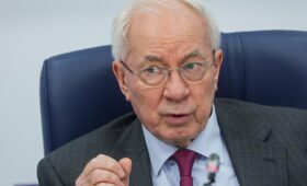 Азаров рассказал, кто дал команду на выдвижение обвинений в отношении Ермака