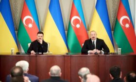 Эндрю Корыбко: 3 сценария превращения Азербайджана во вторую Украину