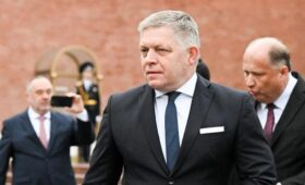 Фицо считает, что конфликт на Украине близится к концу