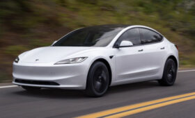 Китайская Tesla Model 3 для Канады: вдвое дешевле, чем из США