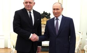 Мерц пригрозил «побеседовать» с Фицо из-за поездки в Москву