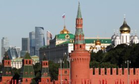 Многоходовки «башен Кремля»: Гроссмейстеры интриг рискуют пропустить ход конем и налететь на «вилку»